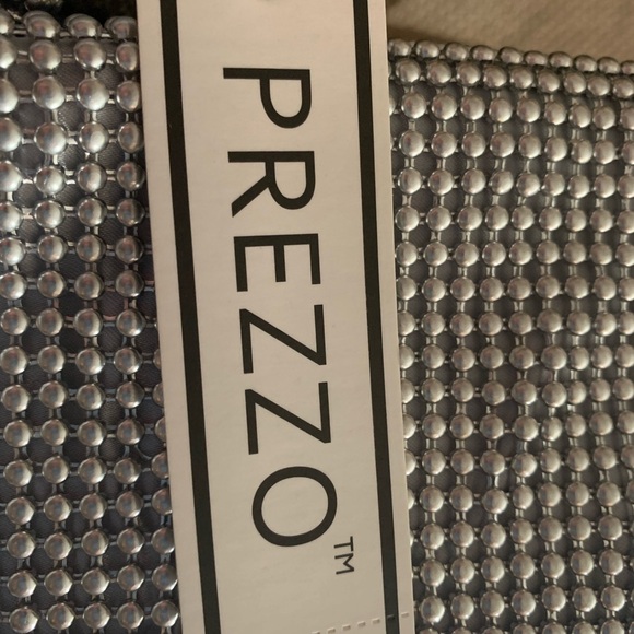 Silver purse by Prezzo.  NWTS.  Snap closure.  10” x 9”. - Picture 3 of 5